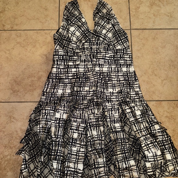 Oscar de la Renta Dresses & Skirts - Oscar de la Renta black and White Patterned dress